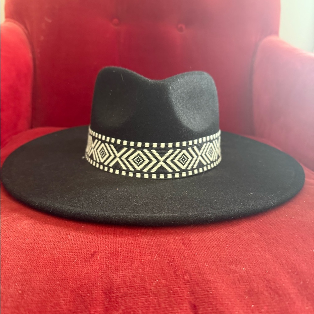 Black Wide-Brim Hat with Geometric Band